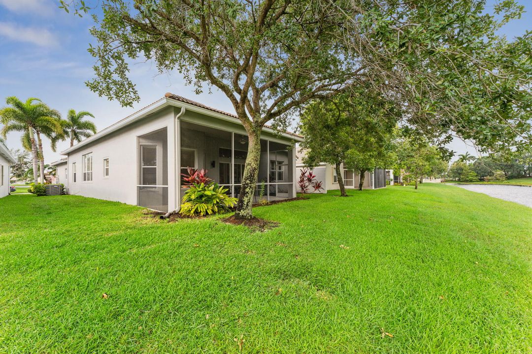 For Sale: $559,000 (3 beds, 2 baths, 2082 Square Feet)