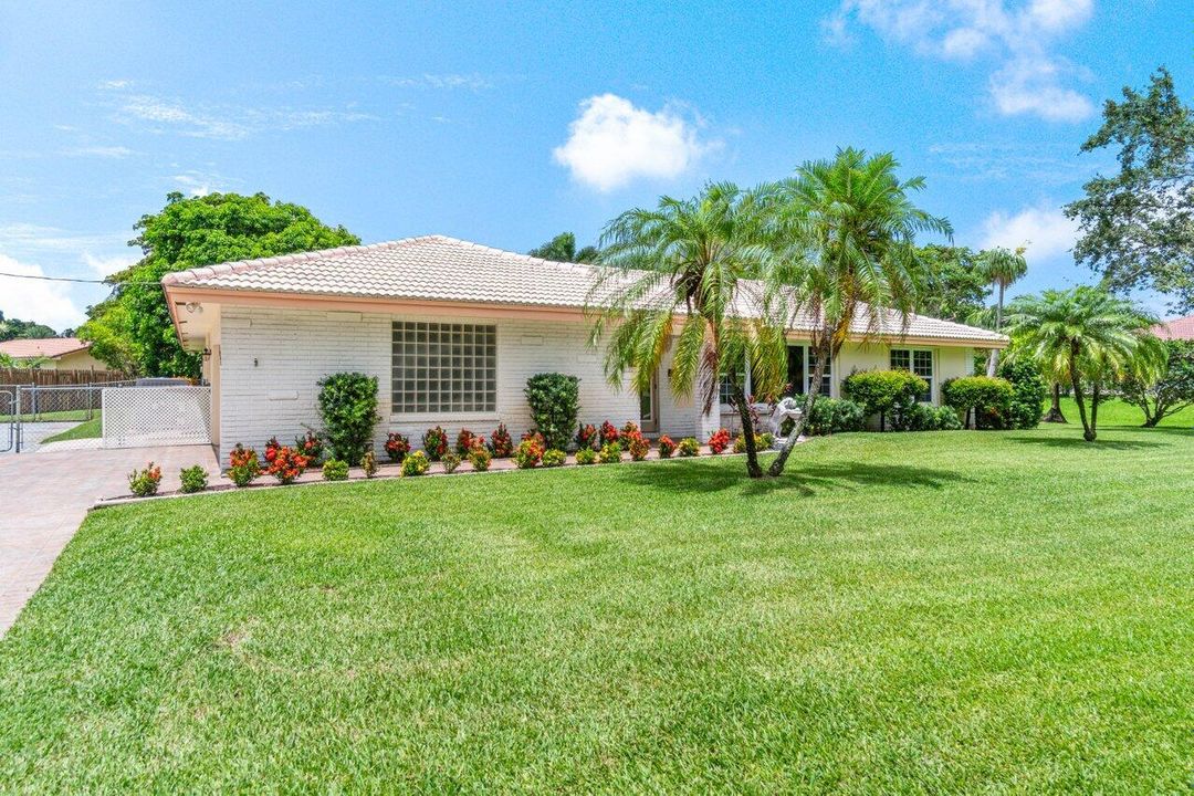 For Sale: $840,000 (4 beds, 2 baths, 2235 Square Feet)