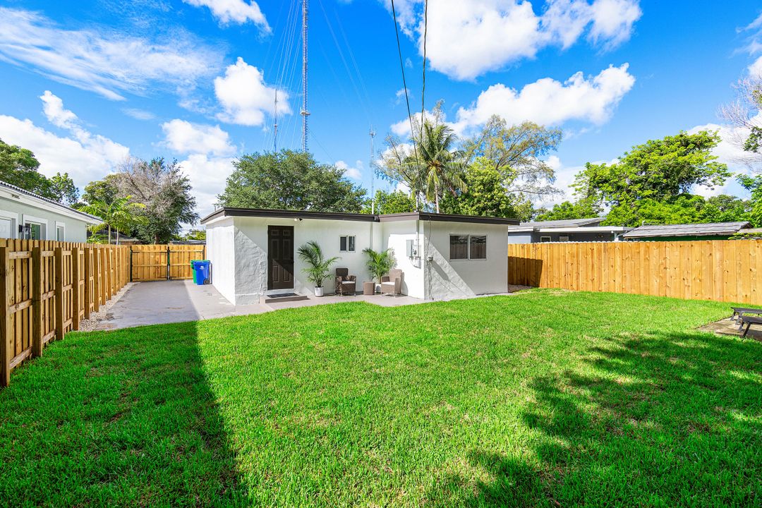 For Sale: $499,900 (3 beds, 2 baths, 1080 Square Feet)