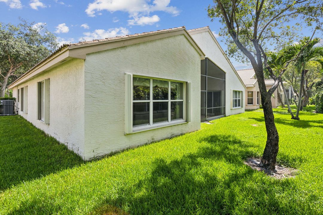 For Sale: $625,000 (3 beds, 2 baths, 2327 Square Feet)