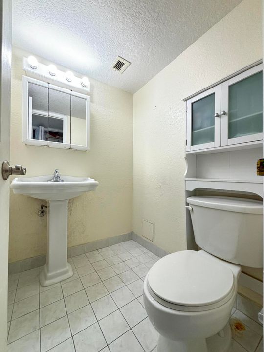 В аренду: $2,500 (2 спален, 2 ванн, 1036 Квадратных фут)
