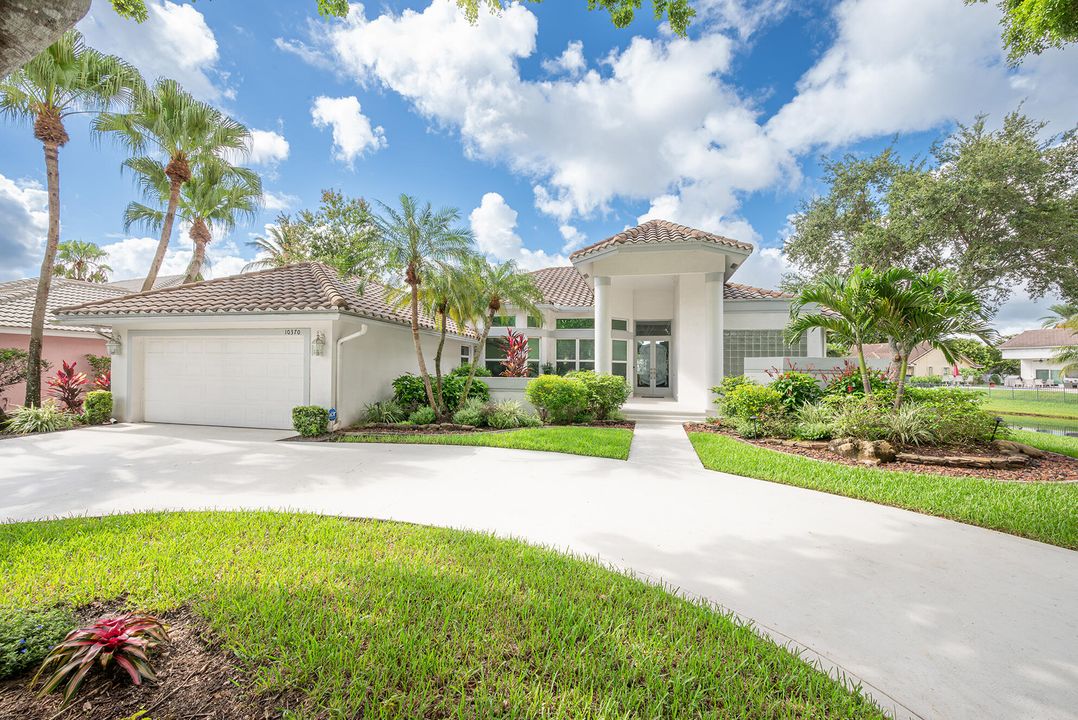 Active With Contract: $1,050,000 (4 beds, 3 baths, 2691 Square Feet)