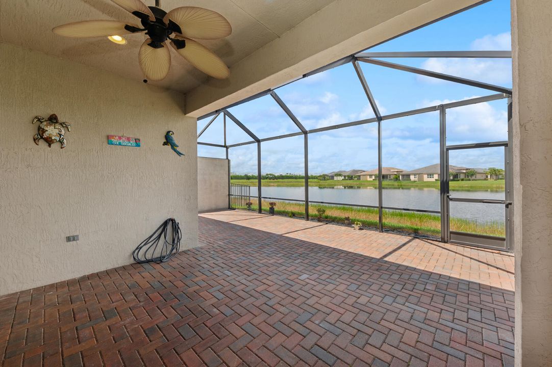 For Sale: $399,000 (2 beds, 2 baths, 1780 Square Feet)