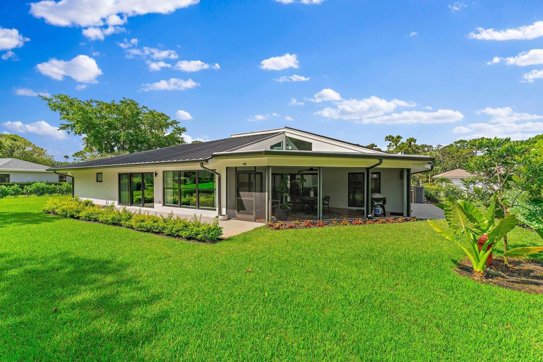 For Sale: $1,400,000 (2 beds, 2 baths, 2609 Square Feet)