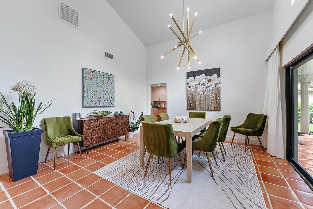 For Sale: $1,400,000 (2 beds, 2 baths, 2609 Square Feet)