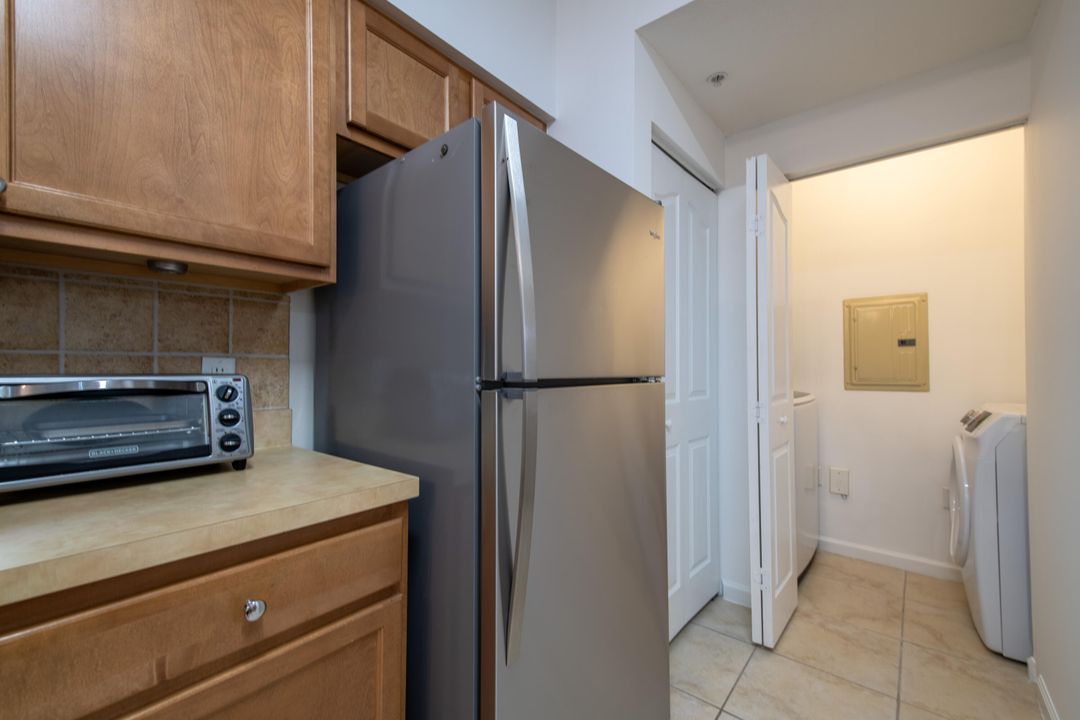 For Rent: $2,950 (2 beds, 2 baths, 1210 Square Feet)