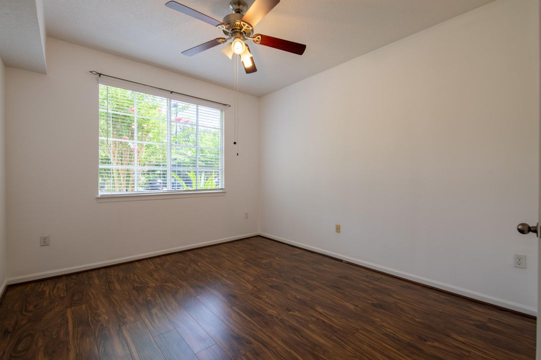 For Rent: $2,950 (2 beds, 2 baths, 1210 Square Feet)