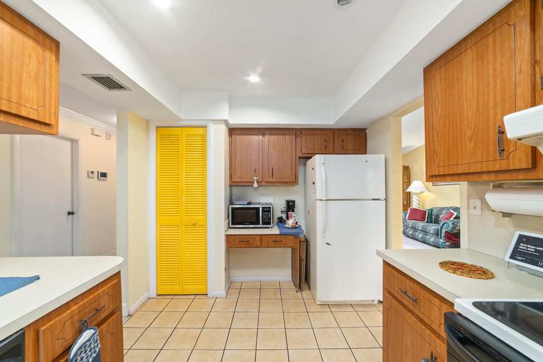 For Sale: $460,500 (3 beds, 2 baths, 1701 Square Feet)