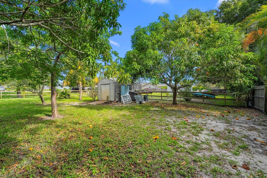 For Sale: $595,000 (3 beds, 2 baths, 1586 Square Feet)