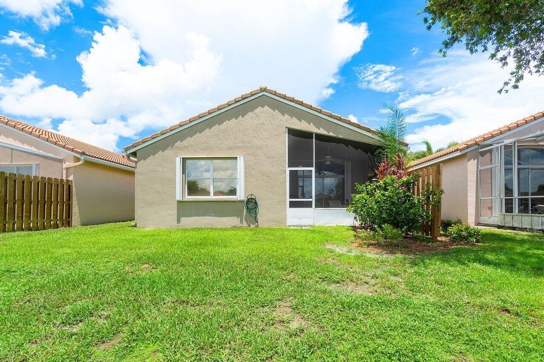 For Sale: $424,900 (2 beds, 2 baths, 1608 Square Feet)