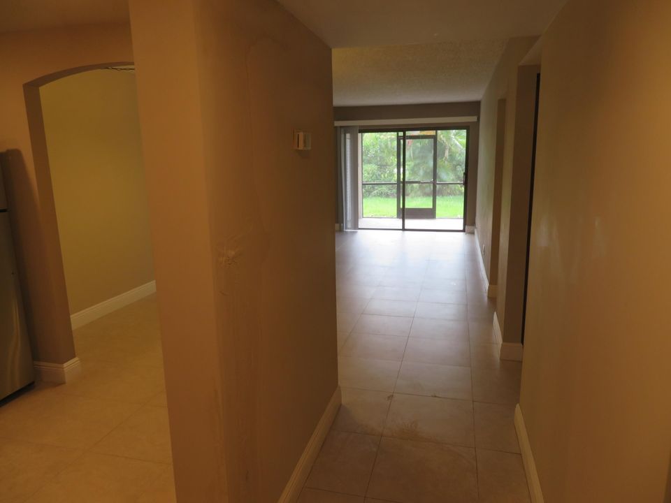 For Sale: $199,777 (2 beds, 2 baths, 1050 Square Feet)