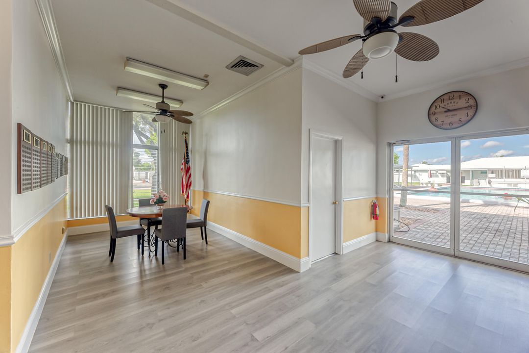 For Sale: $298,000 (2 beds, 2 baths, 1224 Square Feet)