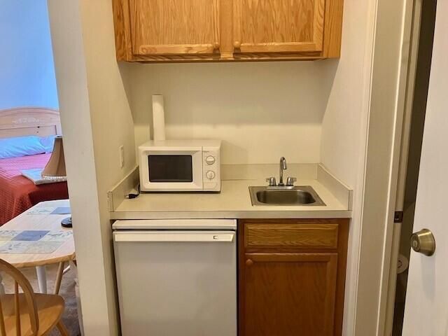 For Rent: $1,200 (1 beds, 1 baths, 400 Square Feet)