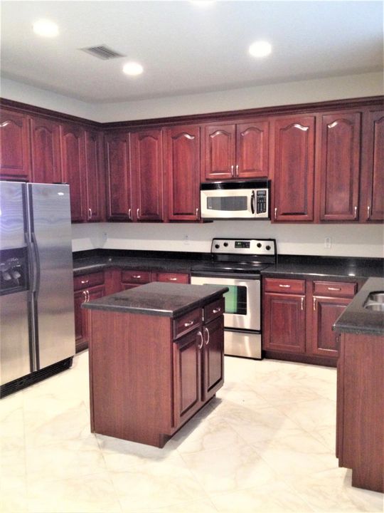 For Rent: $4,200 (3 beds, 2 baths, 2064 Square Feet)