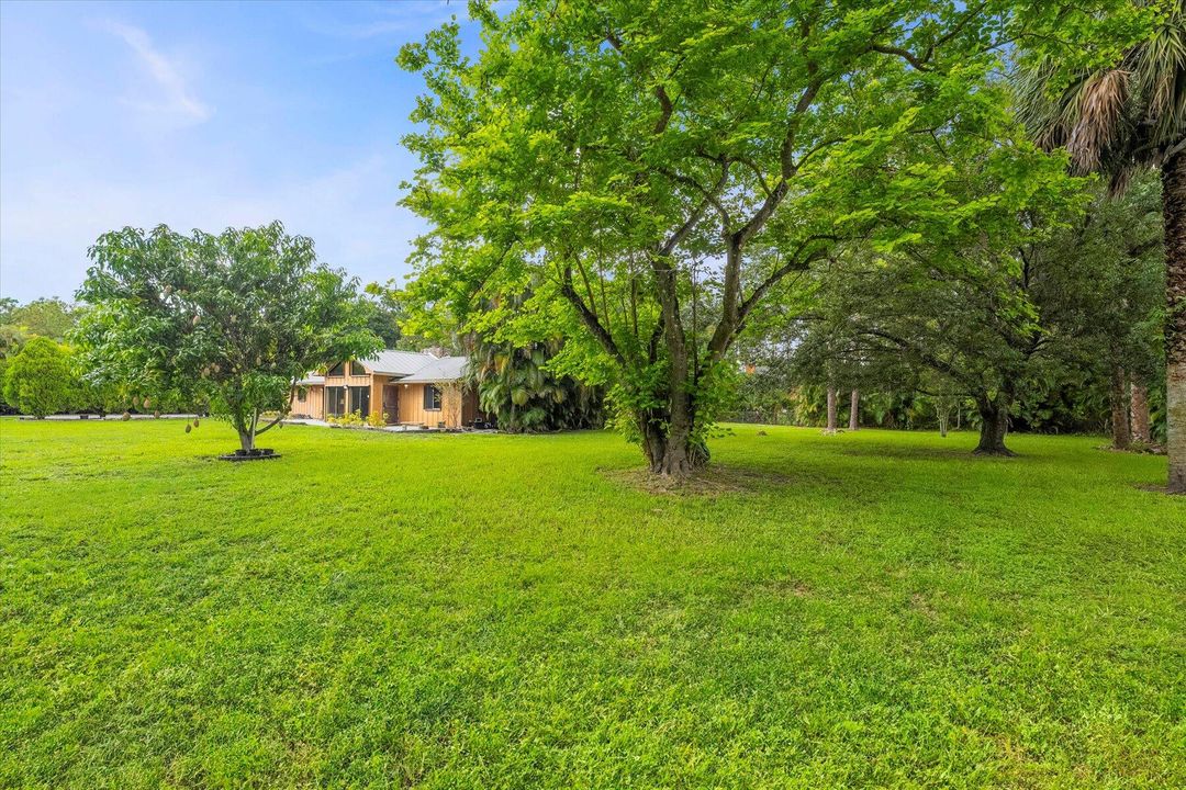 For Sale: $595,000 (3 beds, 2 baths, 1459 Square Feet)