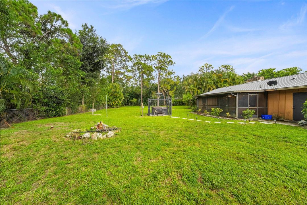 For Sale: $595,000 (3 beds, 2 baths, 1459 Square Feet)