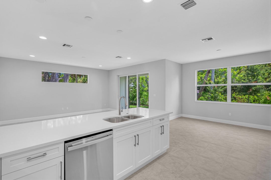 For Sale: $451,452 (3 beds, 2 baths, 1600 Square Feet)