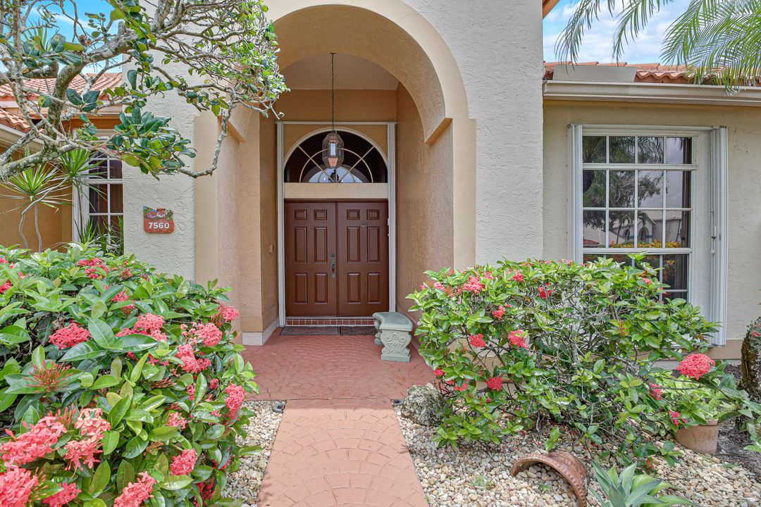 For Sale: $675,000 (4 beds, 3 baths, 2865 Square Feet)