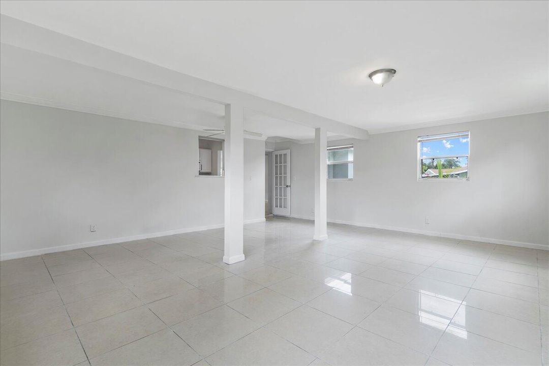 En Venta: $462,500 (4 camas, 2 baños, 1612 Pies cuadrados)