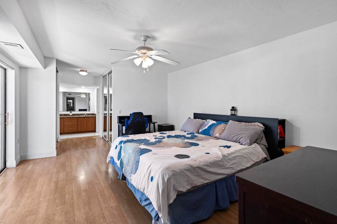 For Sale: $300,000 (3 beds, 2 baths, 1572 Square Feet)