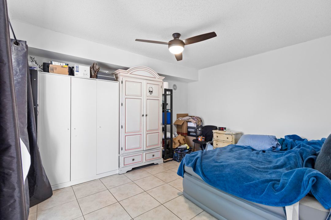 For Sale: $300,000 (3 beds, 2 baths, 1572 Square Feet)