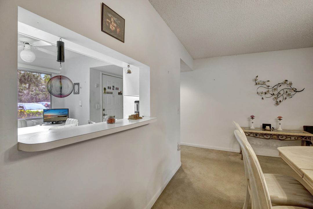 For Sale: $191,000 (1 beds, 1 baths, 960 Square Feet)