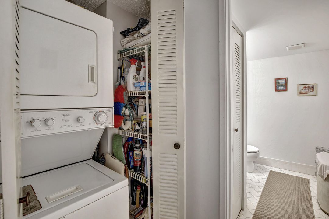 For Sale: $191,000 (1 beds, 1 baths, 960 Square Feet)