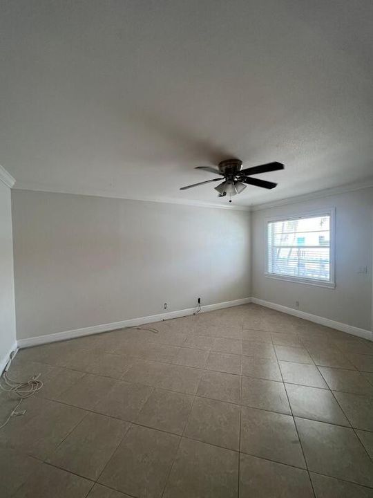 For Rent: $1,700 (1 beds, 1 baths, 597 Square Feet)