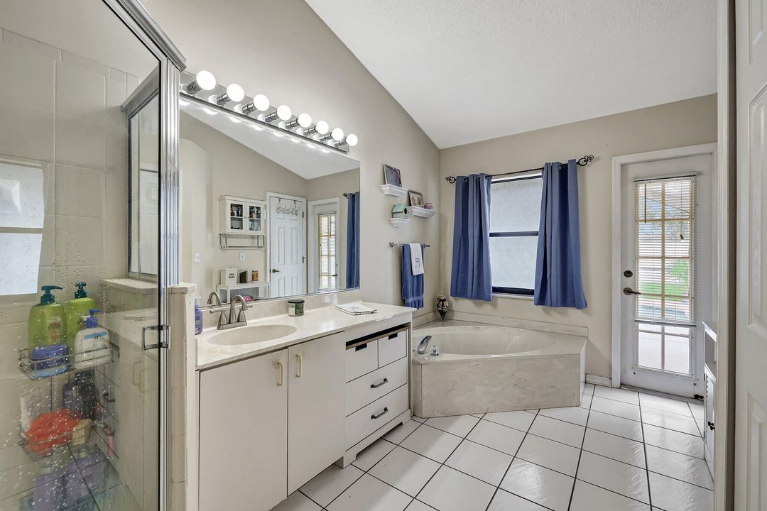 For Sale: $470,000 (3 beds, 2 baths, 1662 Square Feet)