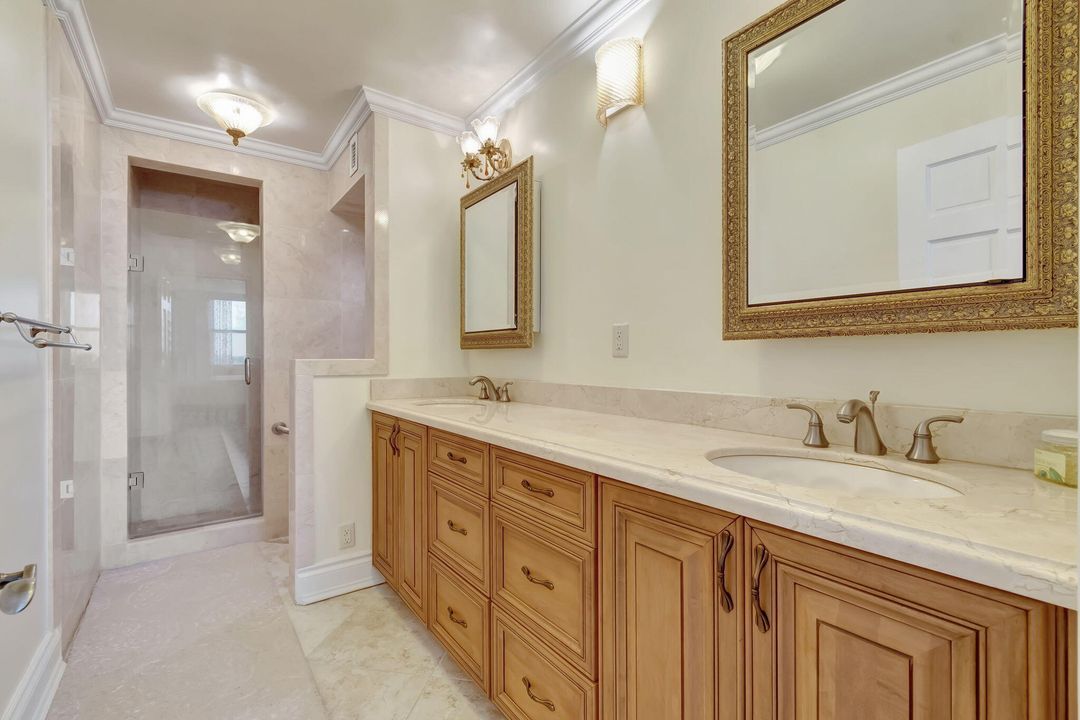 For Sale: $749,900 (2 beds, 2 baths, 1200 Square Feet)