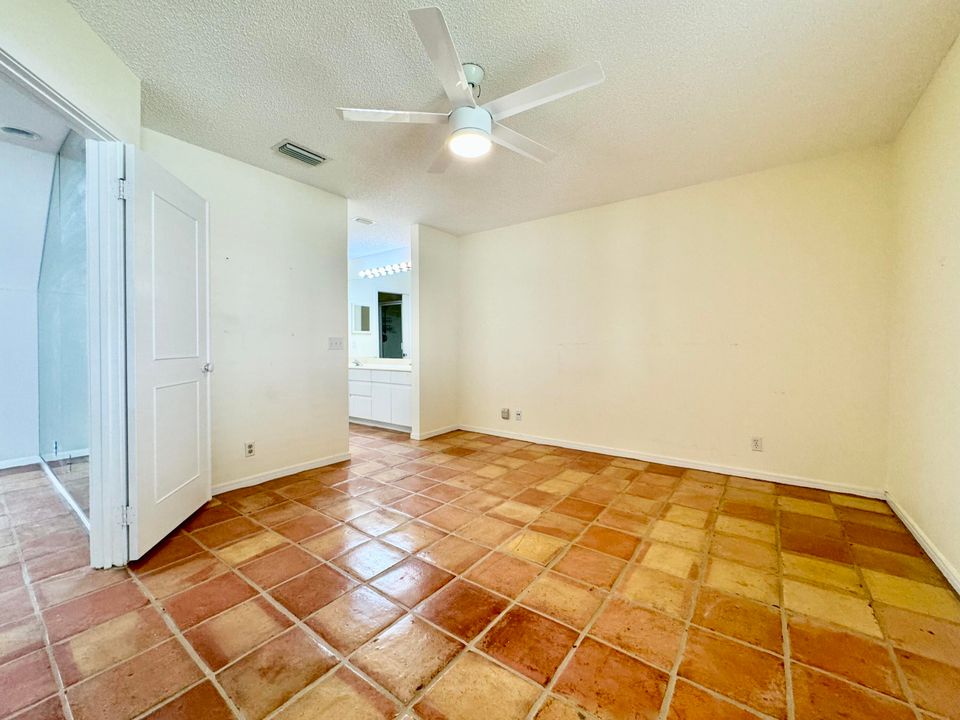 For Rent: $3,200 (2 beds, 2 baths, 1232 Square Feet)