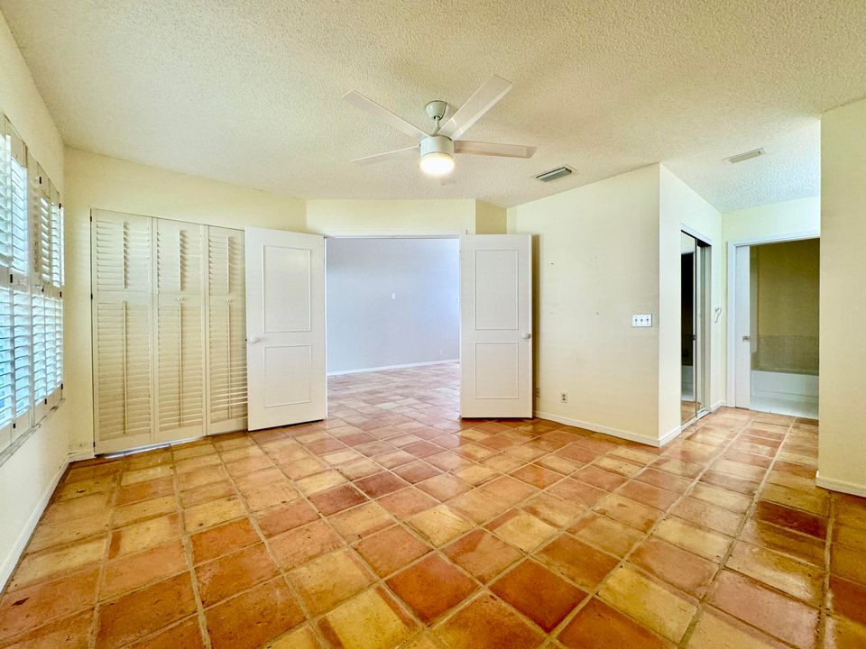 For Rent: $3,200 (2 beds, 2 baths, 1232 Square Feet)