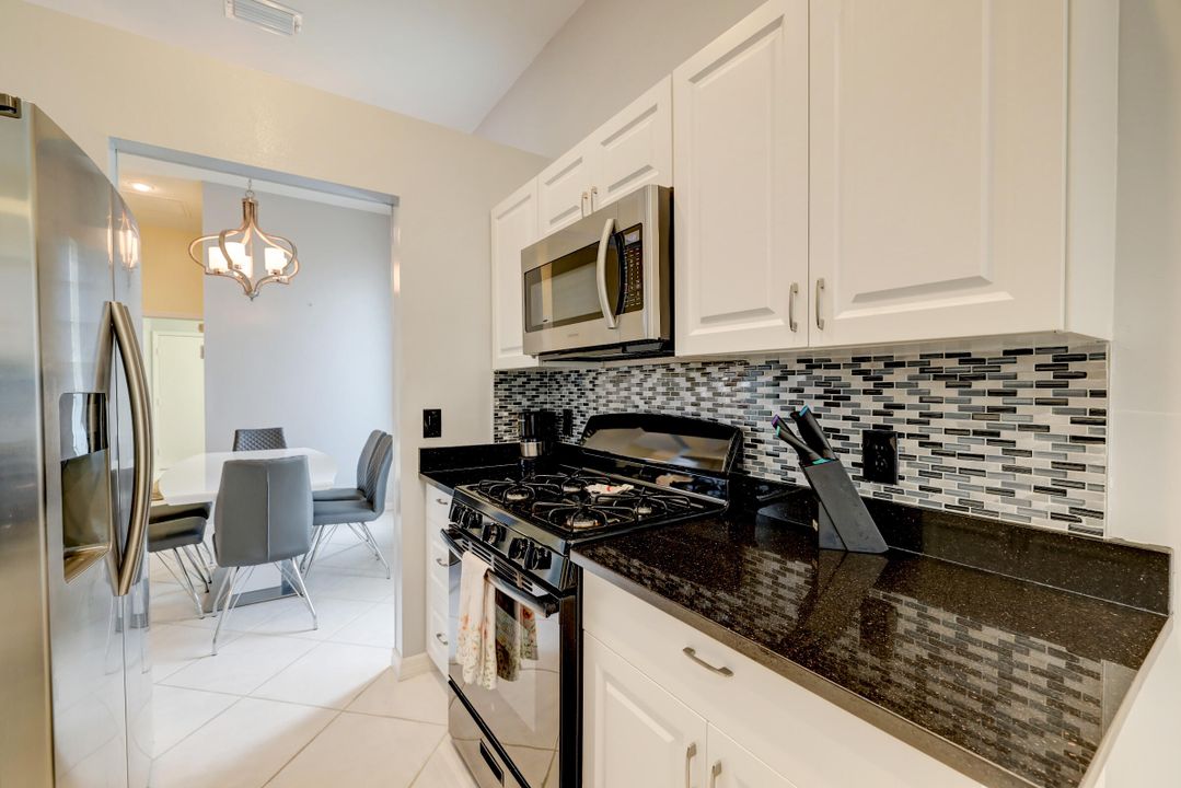 For Sale: $395,000 (2 beds, 2 baths, 1632 Square Feet)
