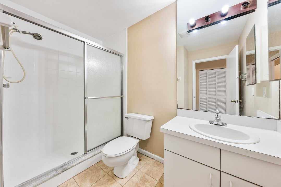 For Sale: $430,000 (3 beds, 3 baths, 1820 Square Feet)