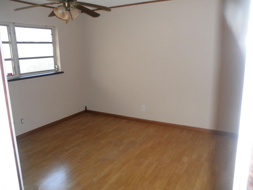 For Rent: $1,500 (1 beds, 1 baths, 615 Square Feet)
