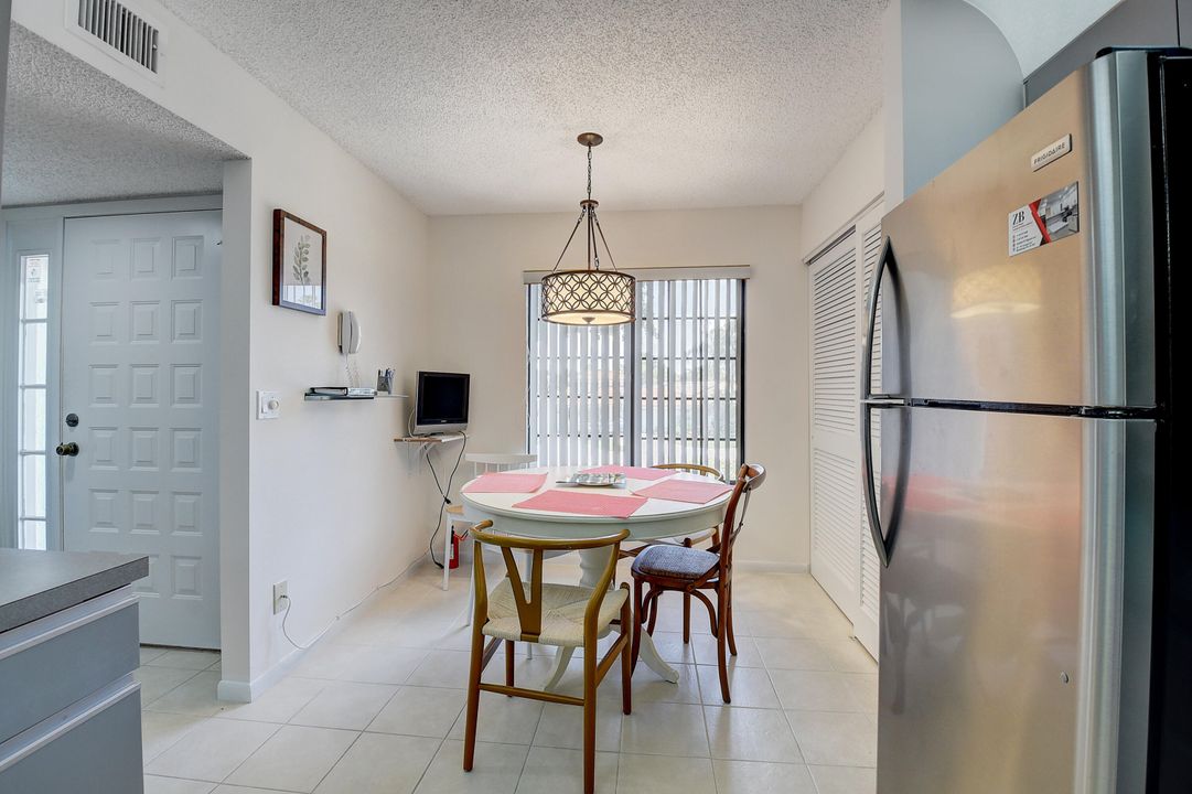 For Sale: $198,500 (2 beds, 2 baths, 1311 Square Feet)