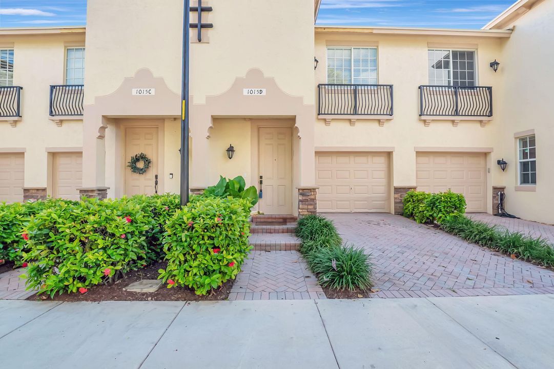 For Sale: $459,000 (3 beds, 2 baths, 1674 Square Feet)