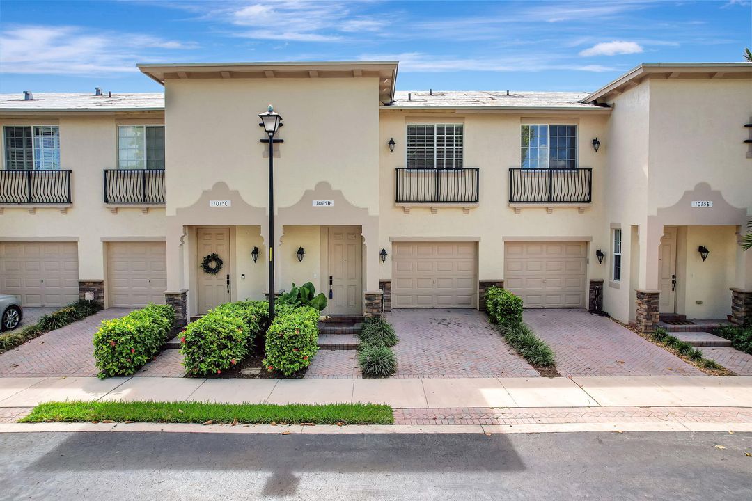 For Sale: $459,000 (3 beds, 2 baths, 1674 Square Feet)