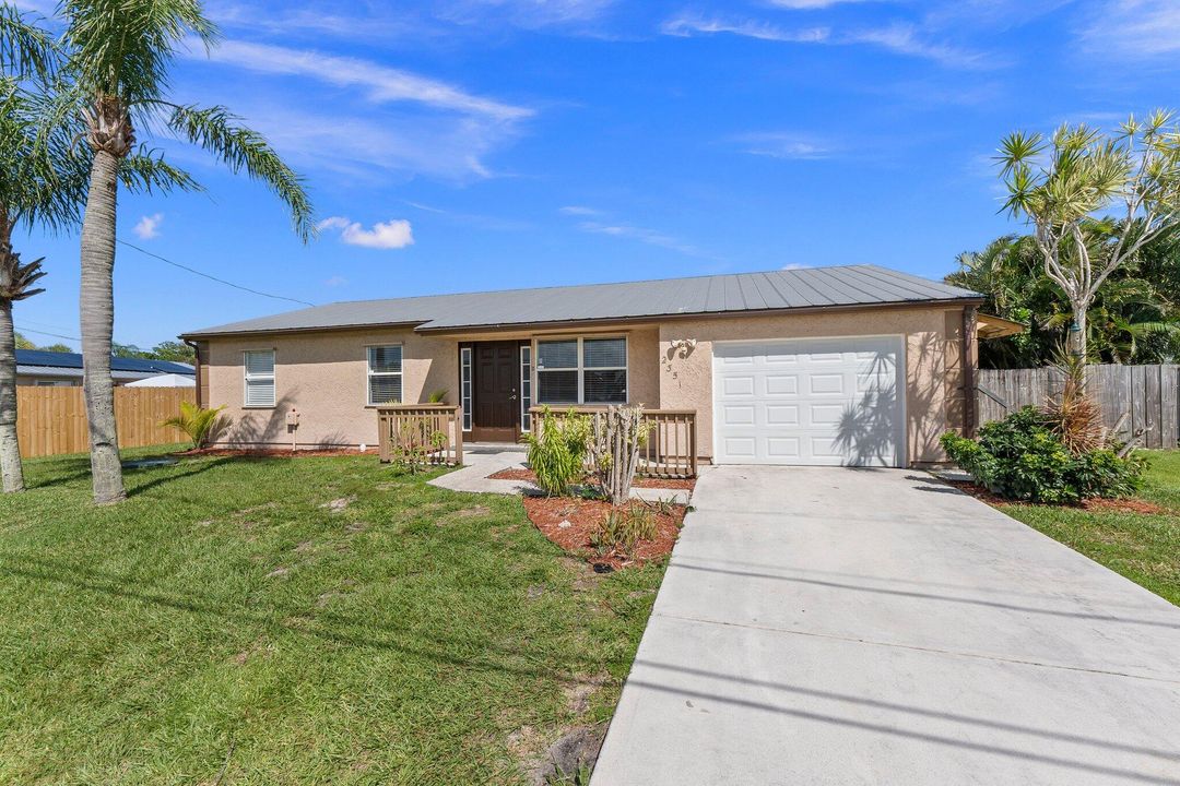 For Sale: $374,000 (4 beds, 2 baths, 1720 Square Feet)