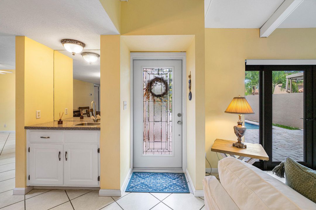 For Sale: $530,000 (2 beds, 2 baths, 1192 Square Feet)