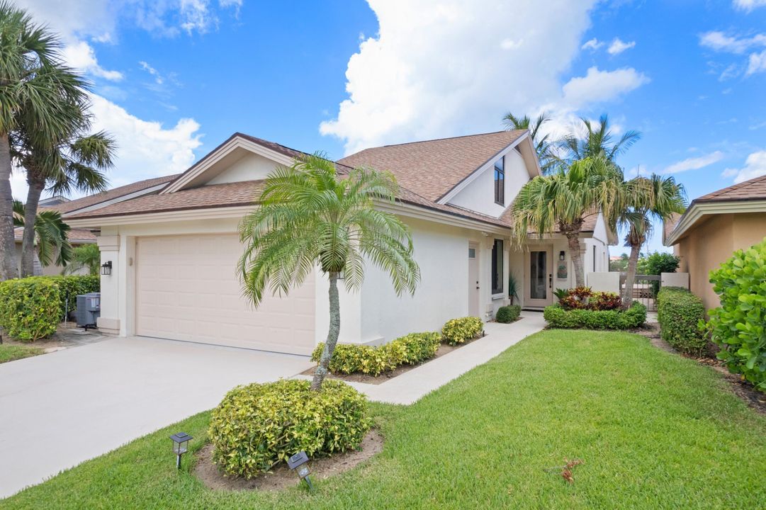 For Sale: $1,450,000 (3 beds, 2 baths, 1999 Square Feet)