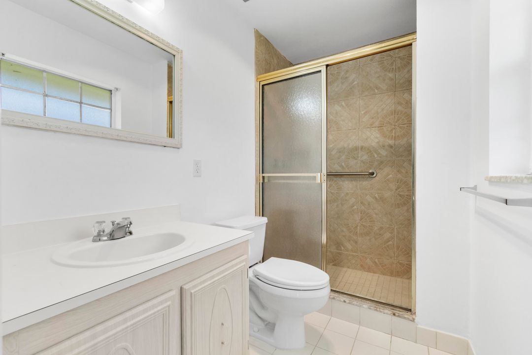 For Sale: $208,000 (2 beds, 2 baths, 1088 Square Feet)