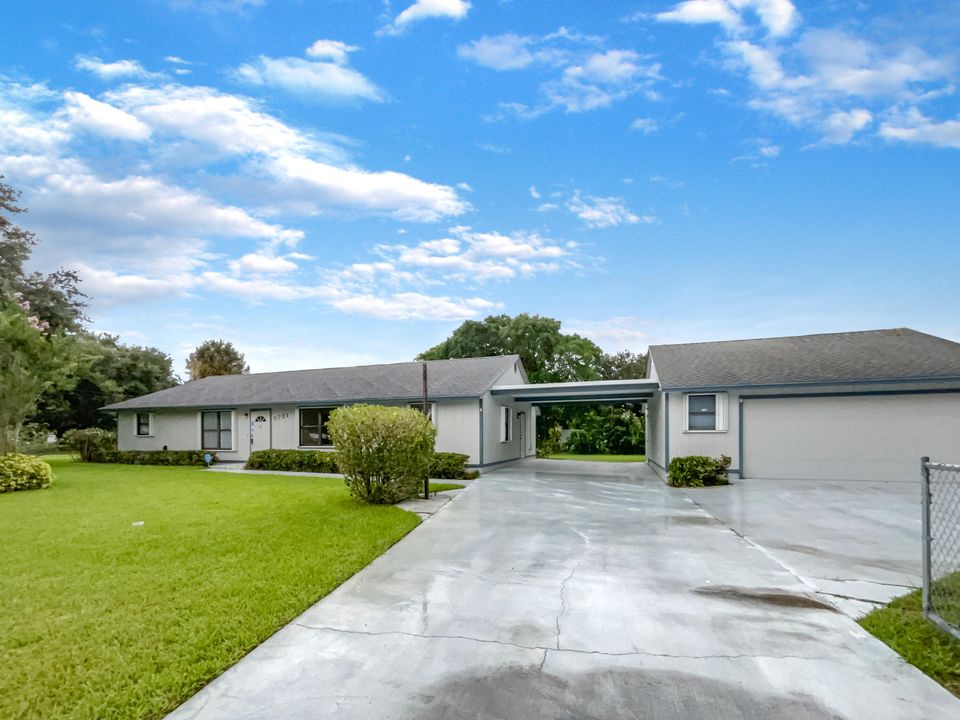 Active With Contract: $506,000 (4 beds, 2 baths, 1740 Square Feet)