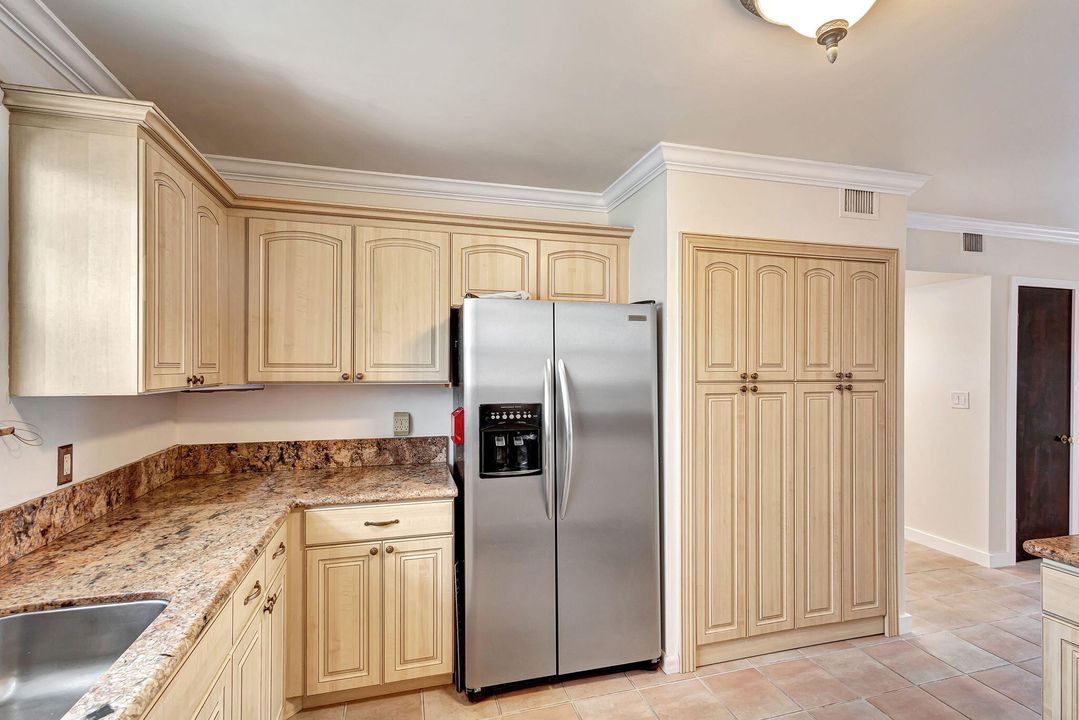 For Sale: $675,000 (2 beds, 2 baths, 1580 Square Feet)