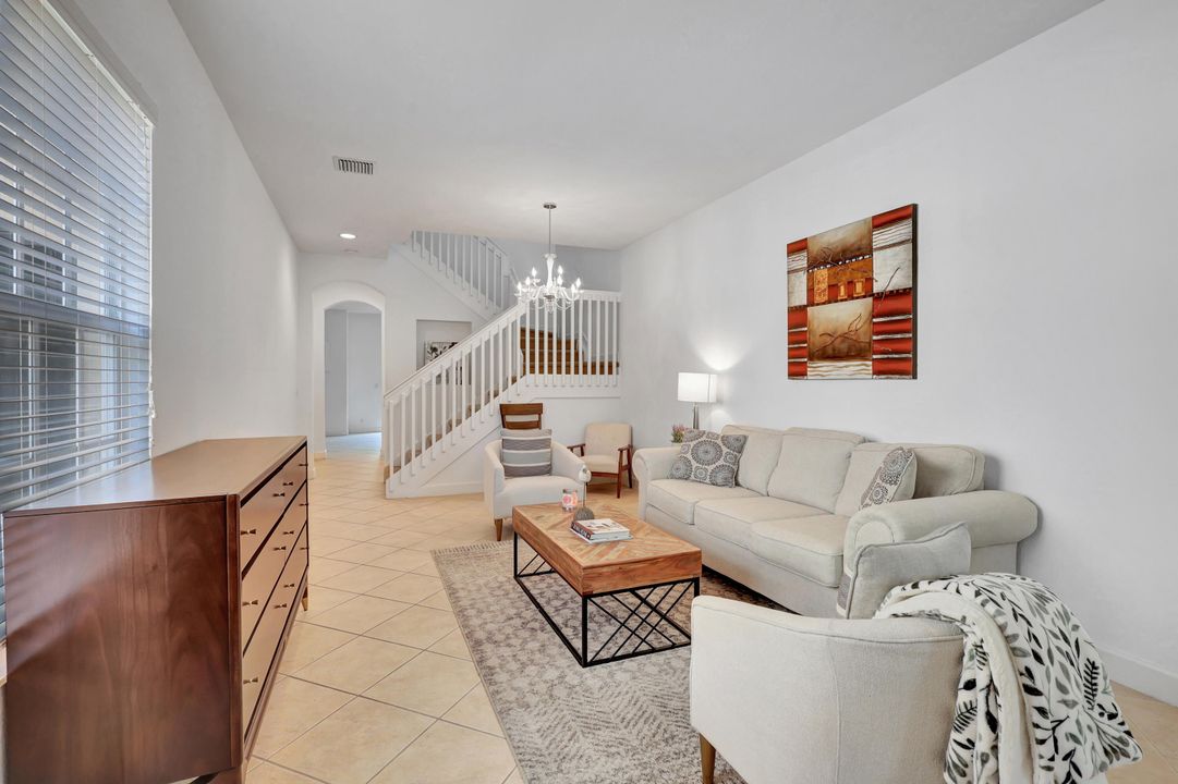 For Sale: $445,000 (3 beds, 2 baths, 1913 Square Feet)