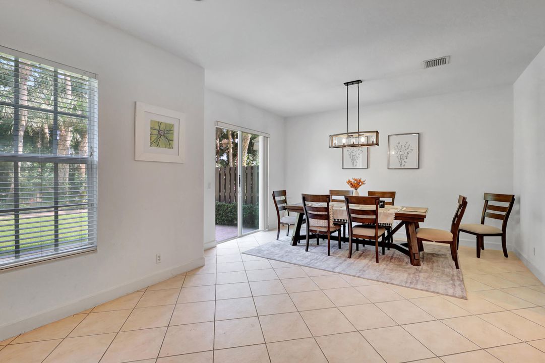 For Sale: $445,000 (3 beds, 2 baths, 1913 Square Feet)