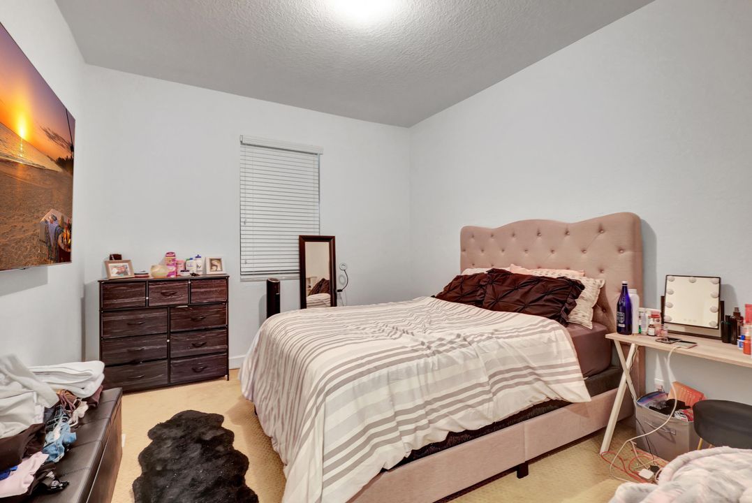 For Sale: $445,000 (3 beds, 2 baths, 1913 Square Feet)