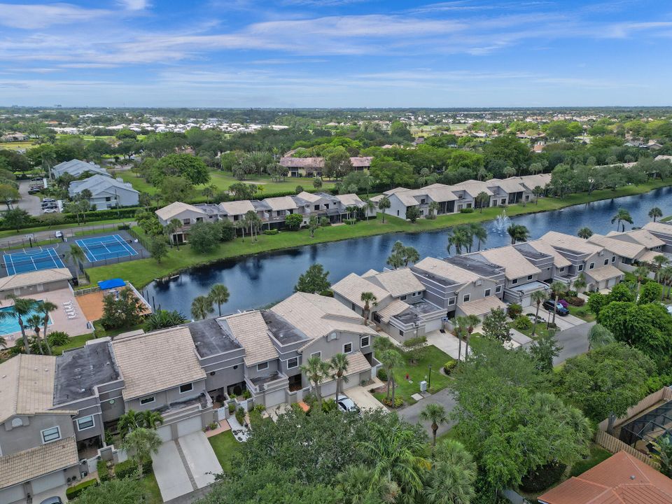 For Sale: $530,000 (3 beds, 2 baths, 1793 Square Feet)