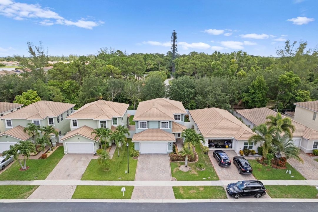 Active With Contract: $560,000 (4 beds, 2 baths, 2296 Square Feet)