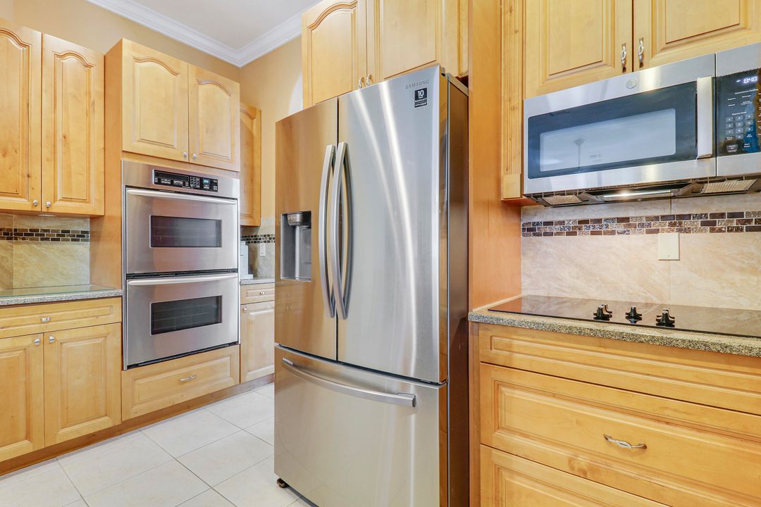 For Sale: $409,000 (3 beds, 2 baths, 1885 Square Feet)